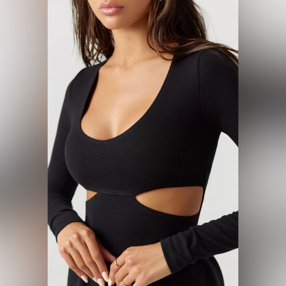 Joah Brown Long Sleeve Cut Out Top